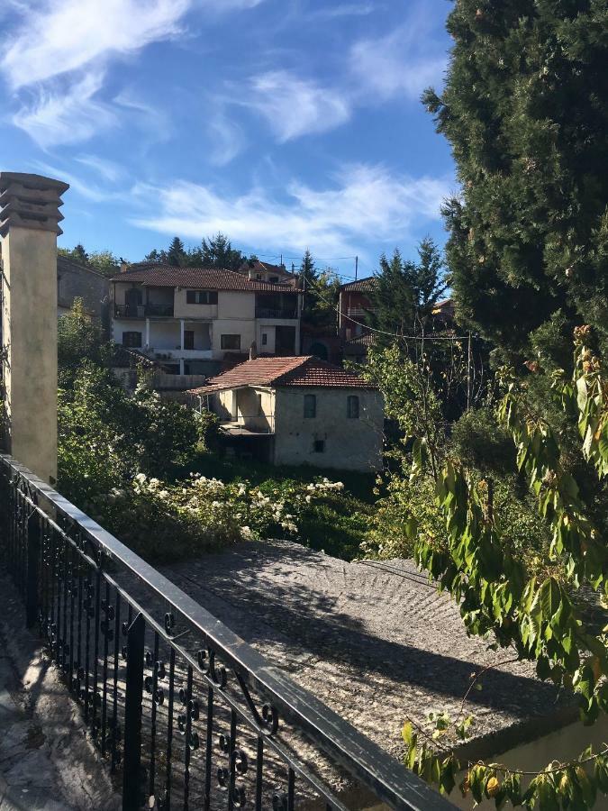 Hotel Vitina'S Little House Exterior foto